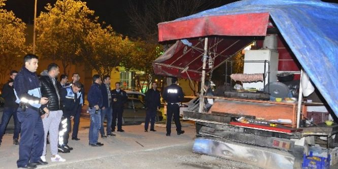 Seyyar satıcılara operasyon düzenlendi