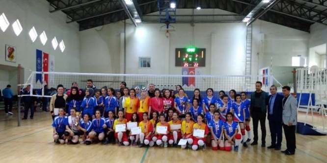Voleybolda şampiyonlar belli oldu