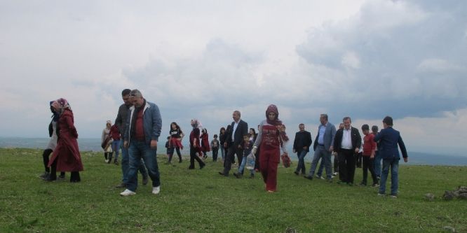 Çevreciler doğa yürüyüşü yaptı