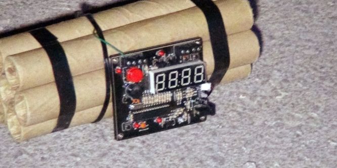 Polisi alarma geçiren saatli bombanın oyuncak olduğu anlaşıldı