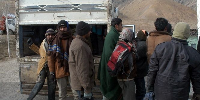 Başkale’de 24 kaçak şahıs yakalandı