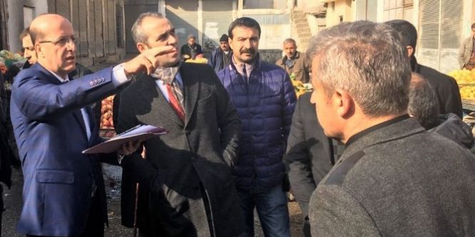 Tarihi alanları ve esnafı ziyaret etti