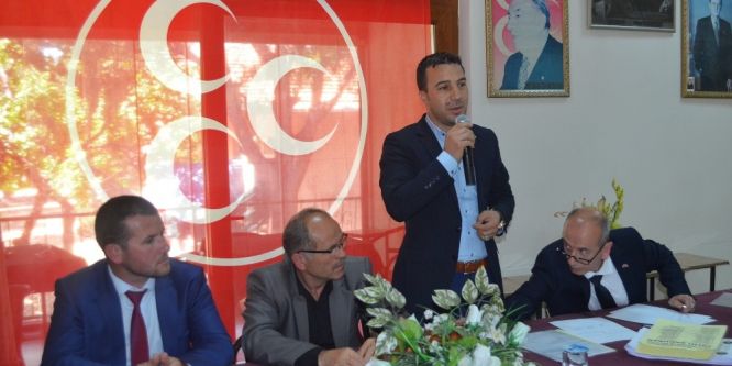 Burhaniye MHP’de Murat Kurt ilçe başkanı oldu