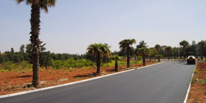 Büyükşehir Eyyübiye kampusünün yollarını yeniledi