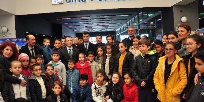 Milaslı öğrencilere yarıyıl jesti