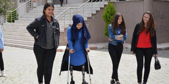 İki bacağını kaybetti ama hayallerinden vazgeçmedi