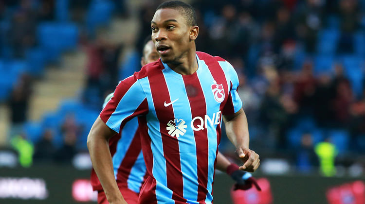 Fabian Castillo oynamadan zirvede