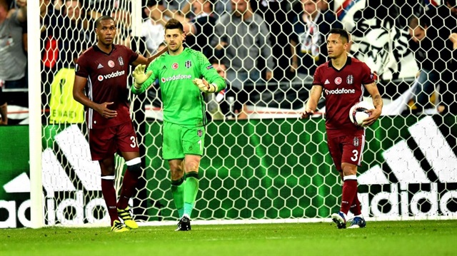 Fabri soyunma odasında gözyaşlarını tutamadı