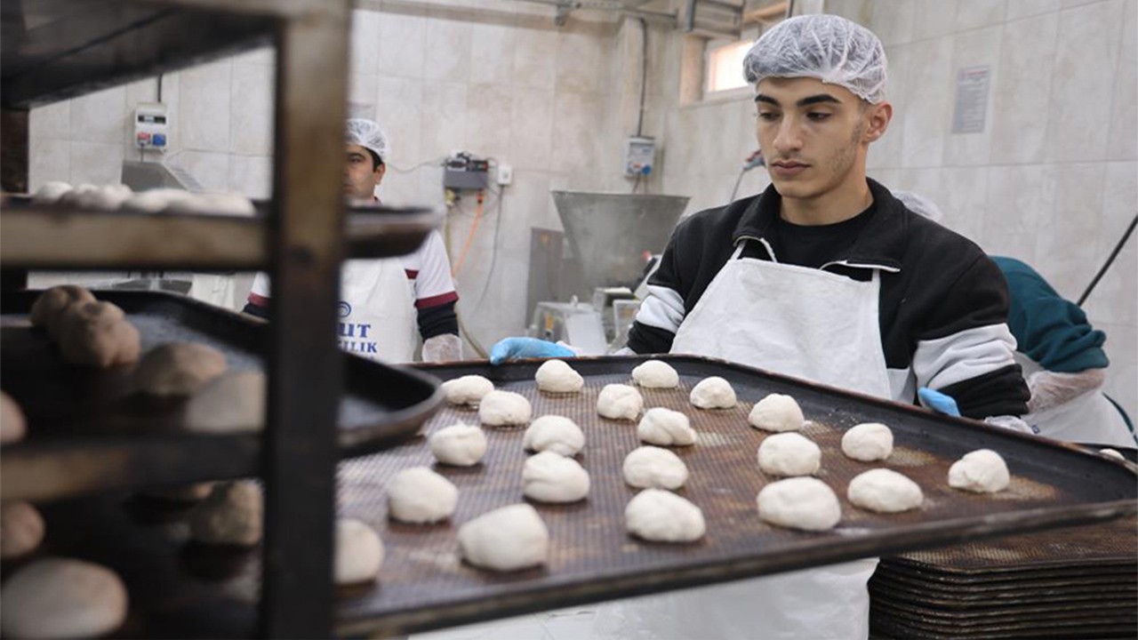 Fabrika gibi lisenin bir yıllık cirosu 19 milyon lira