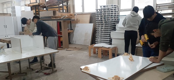 Fabrika gibi okul! Bu yöntemle 2 milyon kazandılar