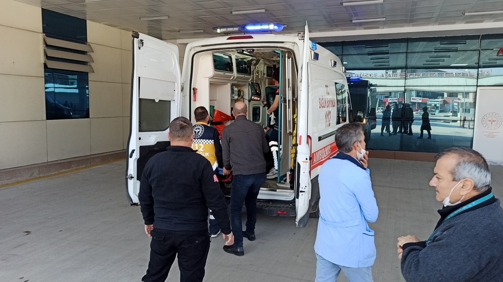 Fabrika güvenlik görevlisi silahla vurulmuş halde bulundu 