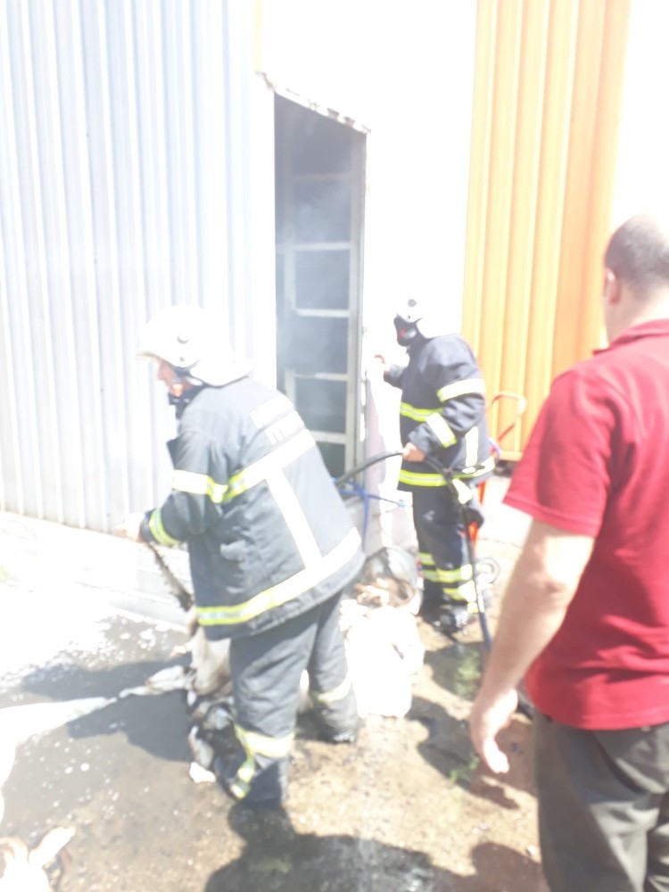 Fabrika yangını korkuttu 