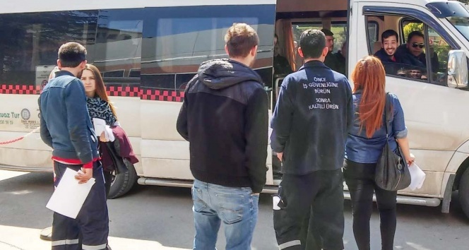 Fabrikada çalışan 26 işçi yediği yemekten zehirlendi