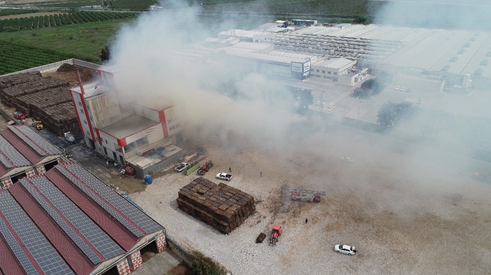 Fabrikadaki yangın 5 saat sonra kontrol altına alındı 