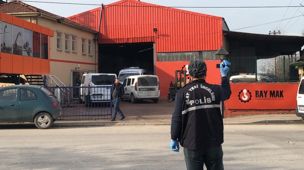 Fabrikanın çatısından düşen boya ustası öldü 