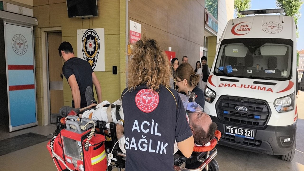 Fabrikanın çatısından düşmüştü! Yaşam savaşını kaybetti