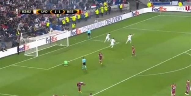 Maçta kimsenin fark edemediği detay!