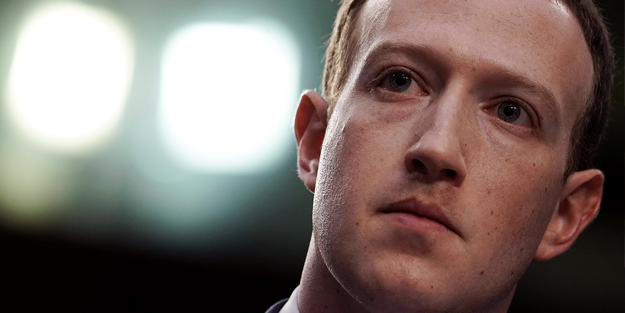 Facebook çalışanları, Zuckerberg'e karşı! 