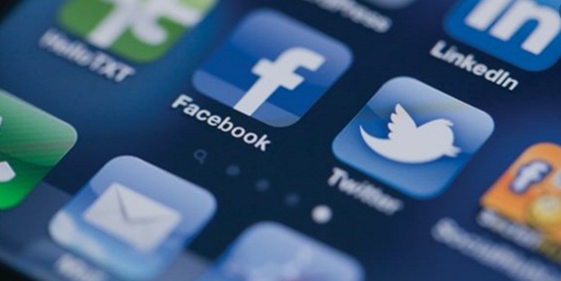 Facebook ve Twitter yavaşladı