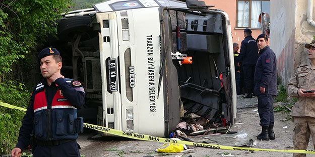 Facia! Belediye otobüsü şarampole devrildi: Ölüler ve yaralılar var