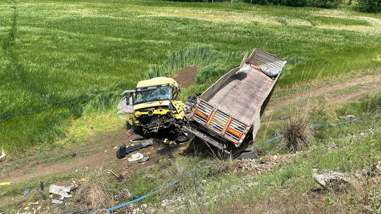 Faciadan dönüldü! 15 metreden tarlaya uçtu!