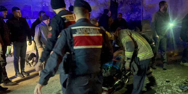 Facianın eşiğinden dönüldü! Freni boşalan kamyon çocuk parkına daldı
