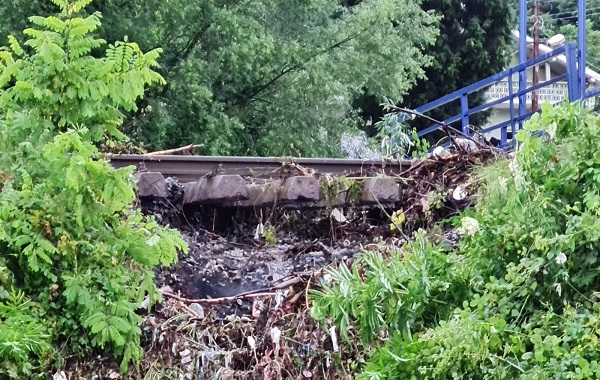 Facianın eşiğinden dönüldü! Tren yolu bu hale geldi