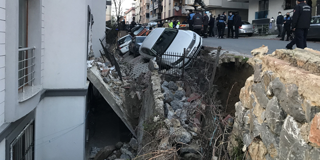 Faciaya kıl payı! Ümraniye'de istinat duvarı çöktü