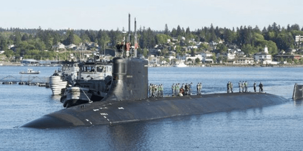 Faciaya ramak kala! ABD'nin nükleer denizaltısı kaza geçirdi!