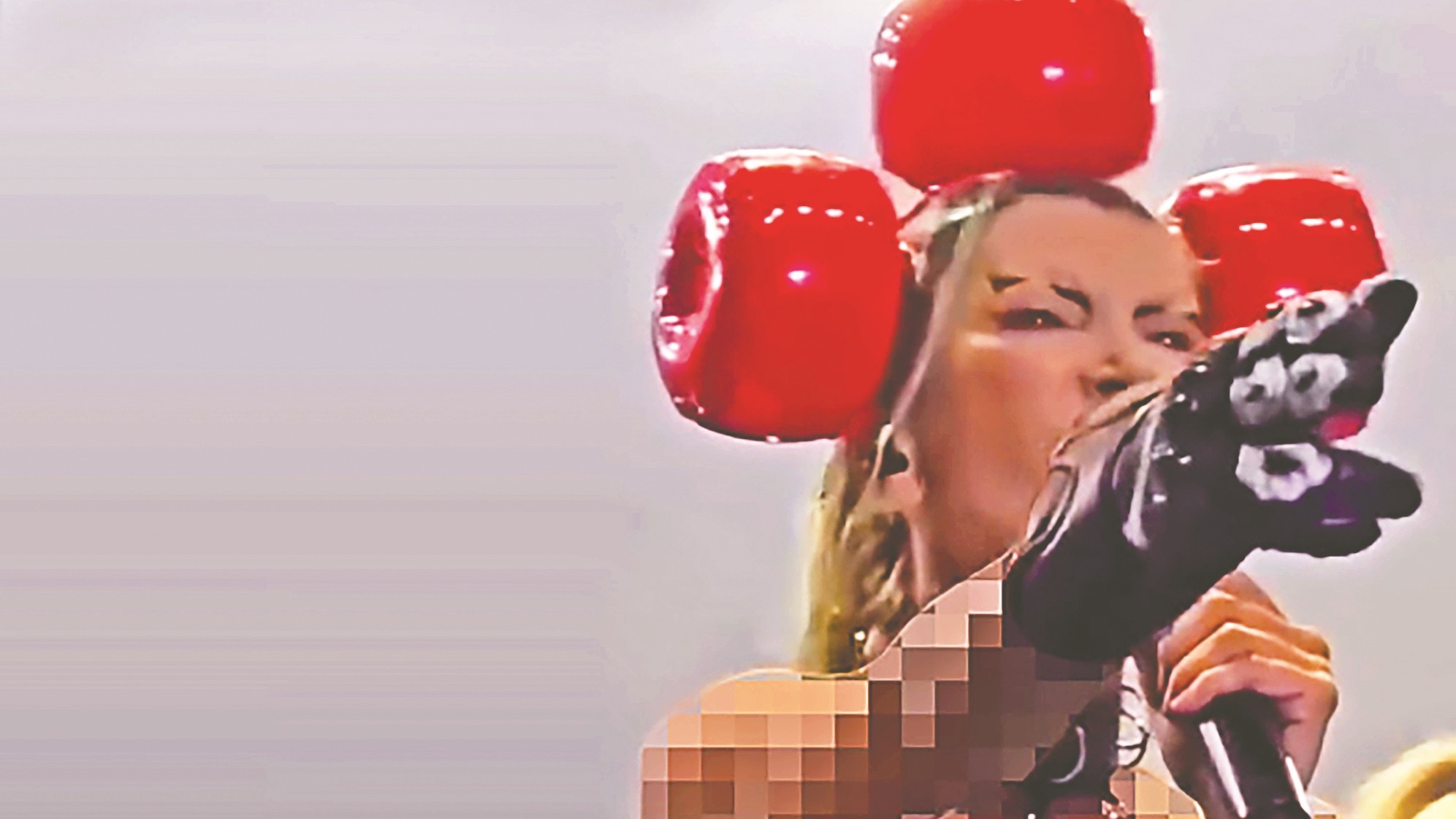 "Fahişe"den rol model olmaz