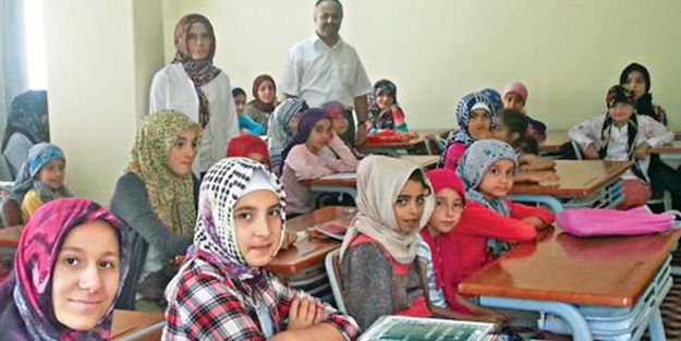 Fahri Kur’an kursu öğreticileri kadro istiyor