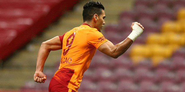 Falcao hüsranlığı! 4-6 hafta yok