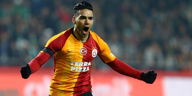 Falcao'dan yeni transfere hoş geldin mesajı!