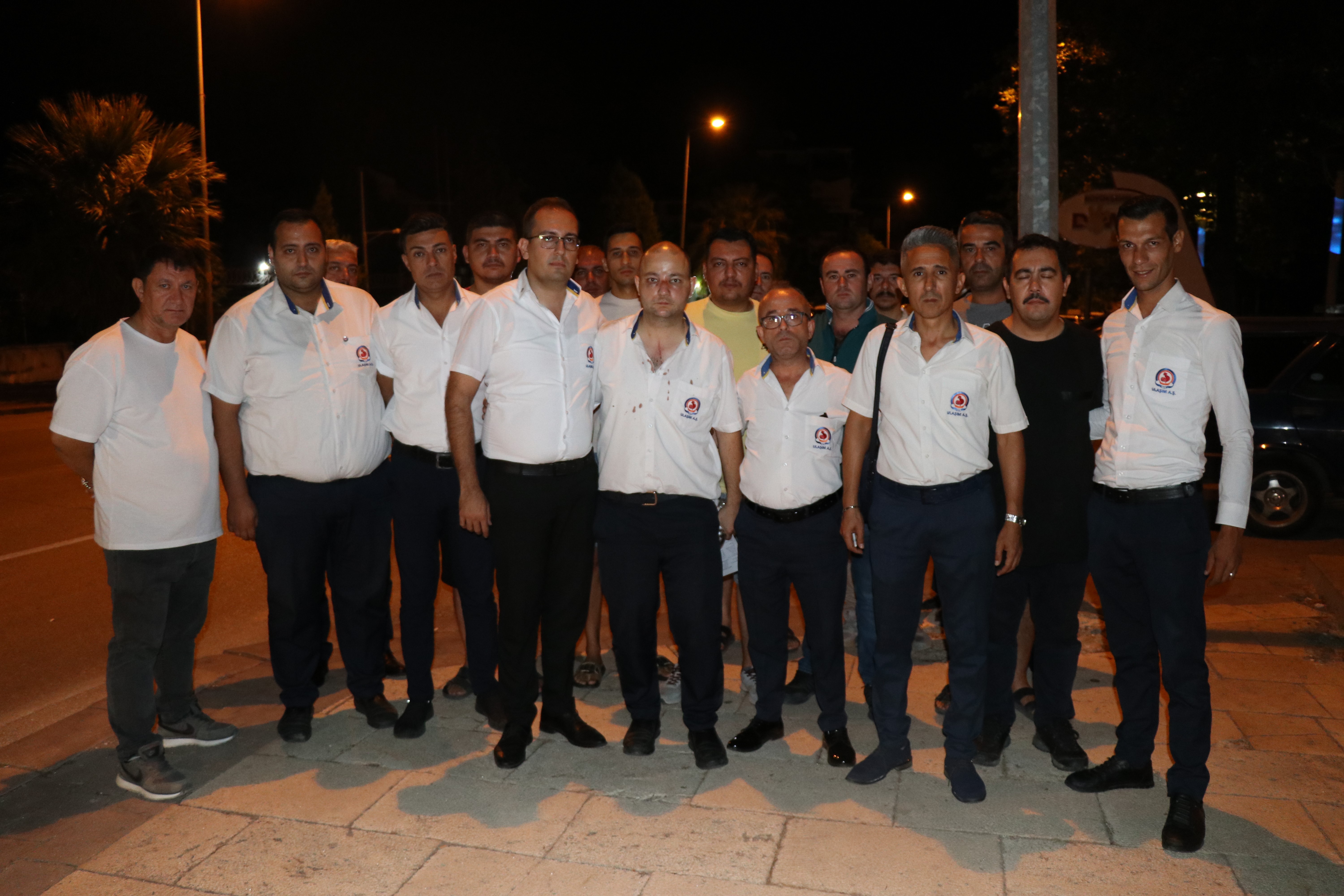 Fardan rahatsız olan baba-oğul, şoförü böyle darp etti