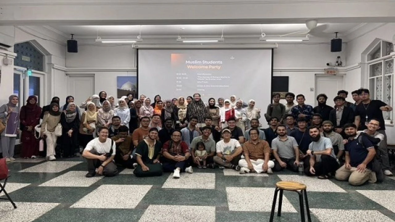 Farklı kıtalardan gelen Müslüman öğrenciler buluştu!