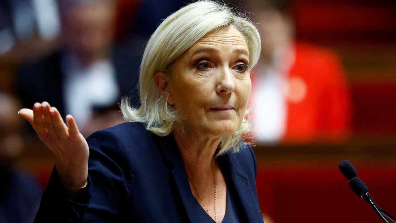 Faşist Le Pen'e siyasetten men cezası: Elektronik kelepçe ile 1 yıl geçirecek