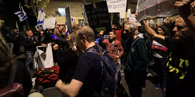 Faşist Netanyahu'ya protesto şoku