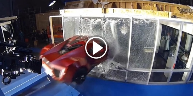 Fast & Furious 7'de meşhur araba sahnesi nasıl çekildi?