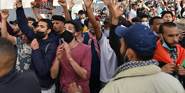 Fas'ta binlerce kişi Filistin için sokakta!