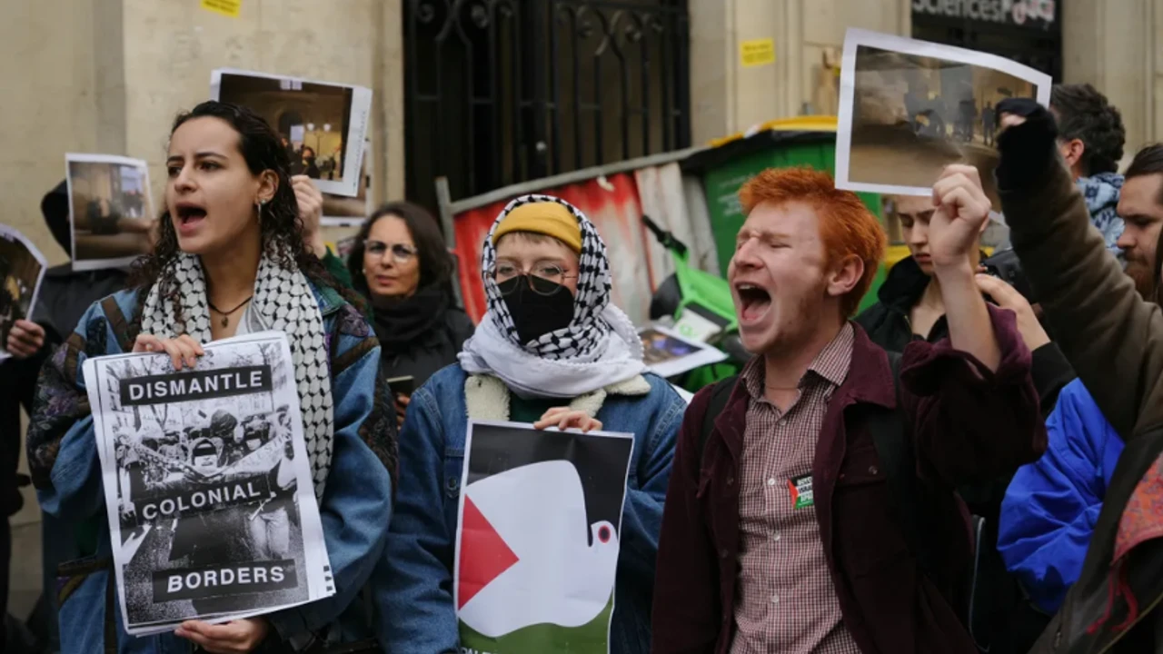 Fas'ta binlerce öğrenci Gazze ve Lübnan'a destek gösterisi düzenledi