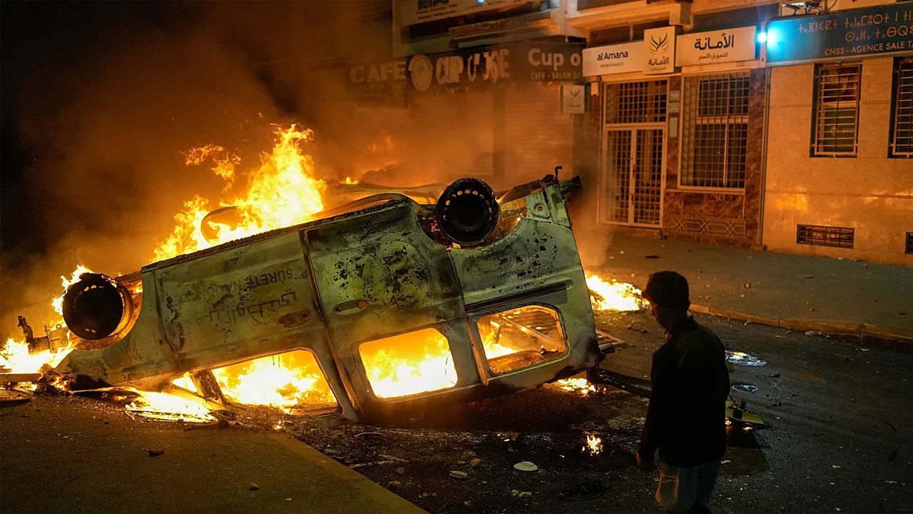 Fas’taki protestolar ülkeyi savaş alanına çevirdi! 3 ölü 640 yaralı