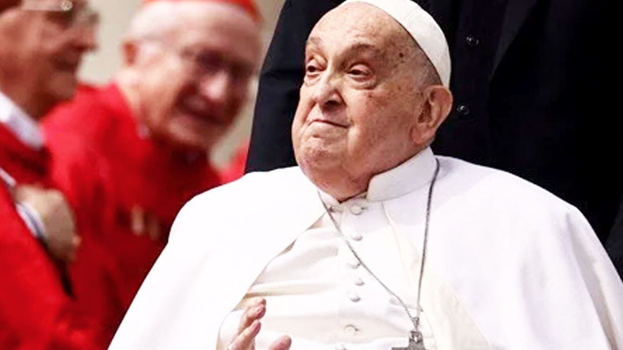 Fatih Altaylı’dan Papa’ya güzelleme: 'GAY' sapıklarının haklarını koruyan Papa’yı methetti