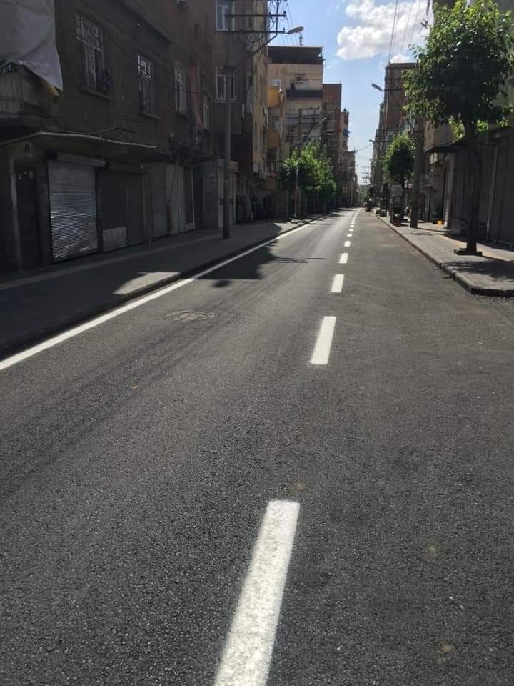 Fatih Caddesi 20 yıl aradan sonra asfaltlandı 