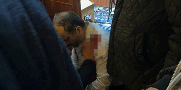 Fatih Camisi'nde imamı ve hafızı bıçaklayan şüpheli gözaltında