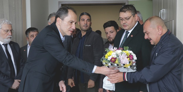 Fatih Erbakan, trafik kazasında yaralanan partilileri ziyaret etti