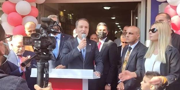 Fatih Erbakan Van'da konuştu: Irk ve mezhep ayırt etmiyoruz