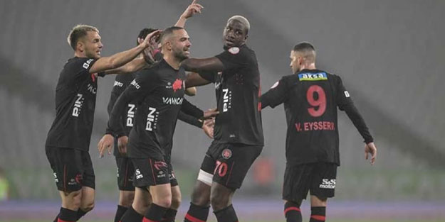 Fatih Karagümrük, Antalyaspor'a acımadı! Büyük fark attı