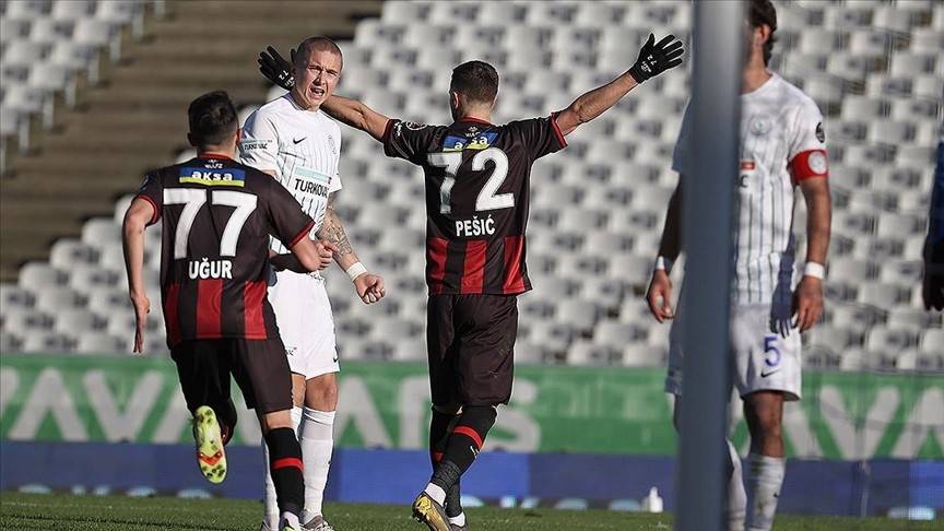 Fatih Karagümrük evinde 3 puanı aldı