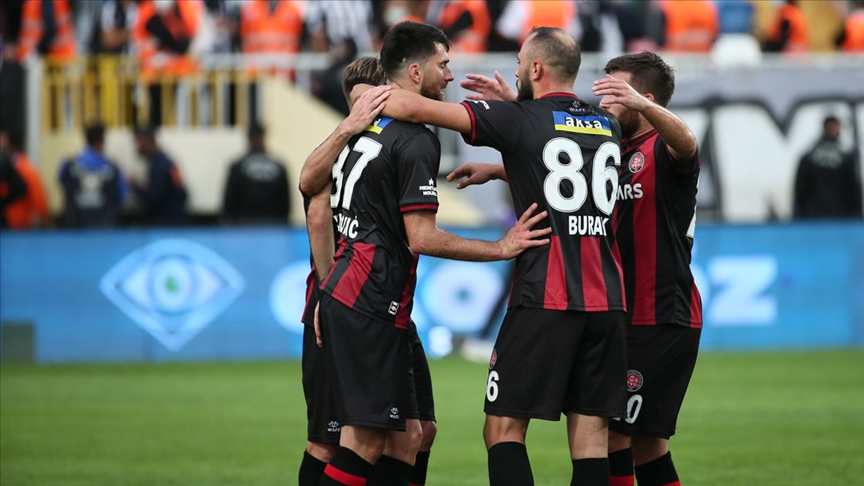 Fatih Karagümrük, Süper Lig'de yarın Kayserispor'a konuk olacak