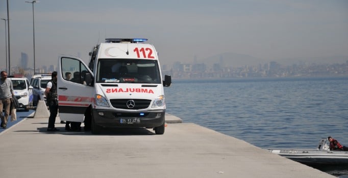 Fatih Yenikapı Sahili'nde yaşlı adam denize düştü